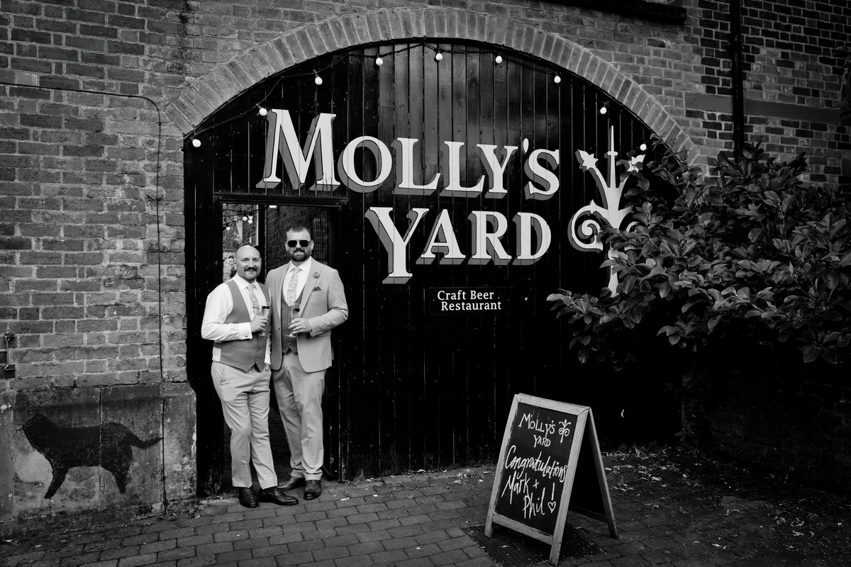 wedding photographer mollys yard